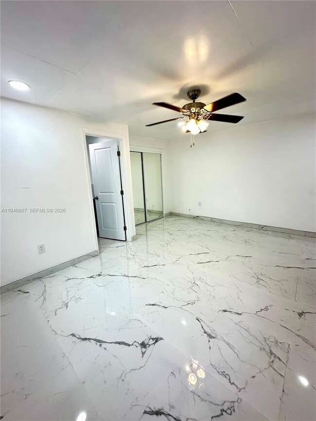 Foto del edificio - 2710 N 72nd Ave