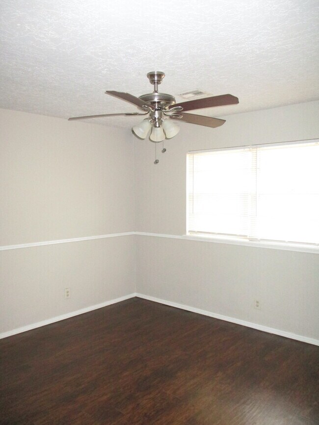 Foto del edificio - 10217 E 21st Pl