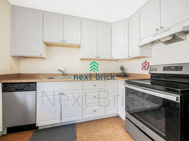 Foto del edificio - 9536 Interlake Ave N