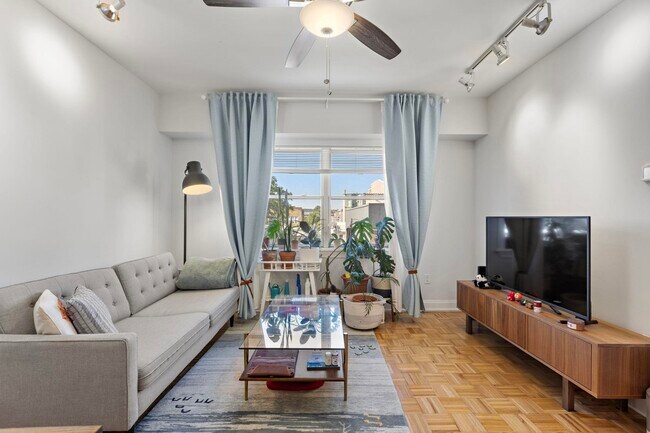 Foto del edificio - 84 Bloomfield St