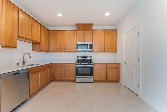 Building Photo - Recently Built Modern Home in Summerlin!