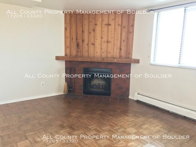 Building Photo - 745 Thomas Dr