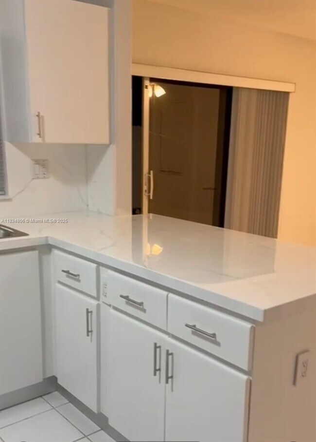 Foto del edificio - 986 NW 136th Ct