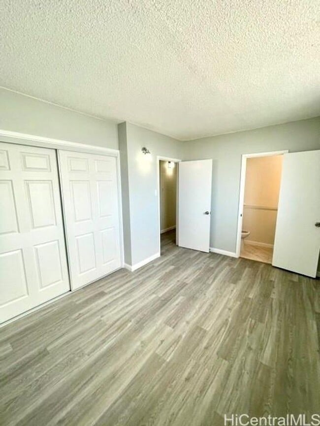 Building Photo - Pearl Manor Apartments, Aiea, HI 96701 - T...