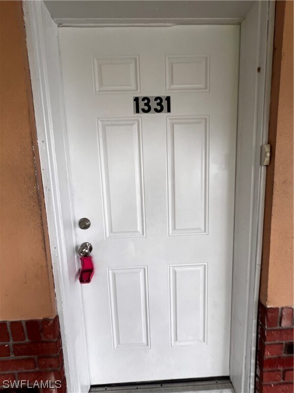 Foto del edificio - 1331 NE Pine Island Ln