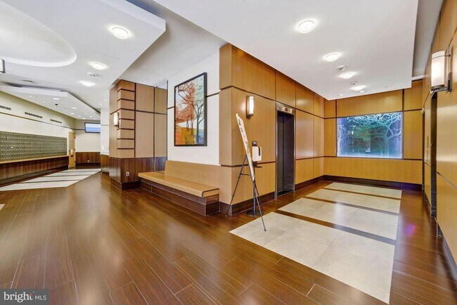 Foto del edificio - 307 Yoakum Pkwy