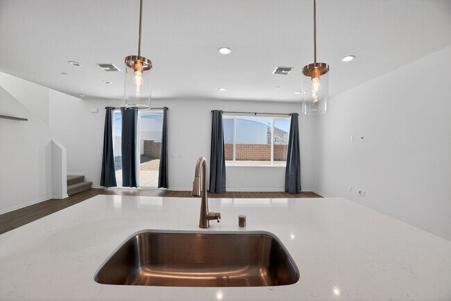 Foto del edificio - 2471 Satsuma Cir