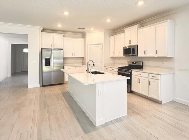 Foto del edificio - 17132 Holly Wl Ave