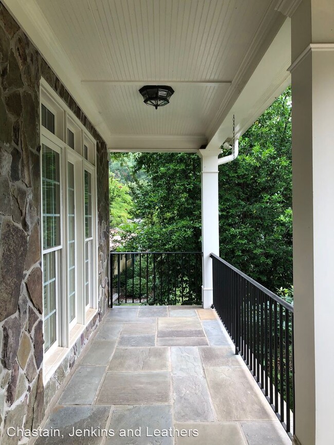 Building Photo - 4 br, 4 bath House - 170 Valley Road