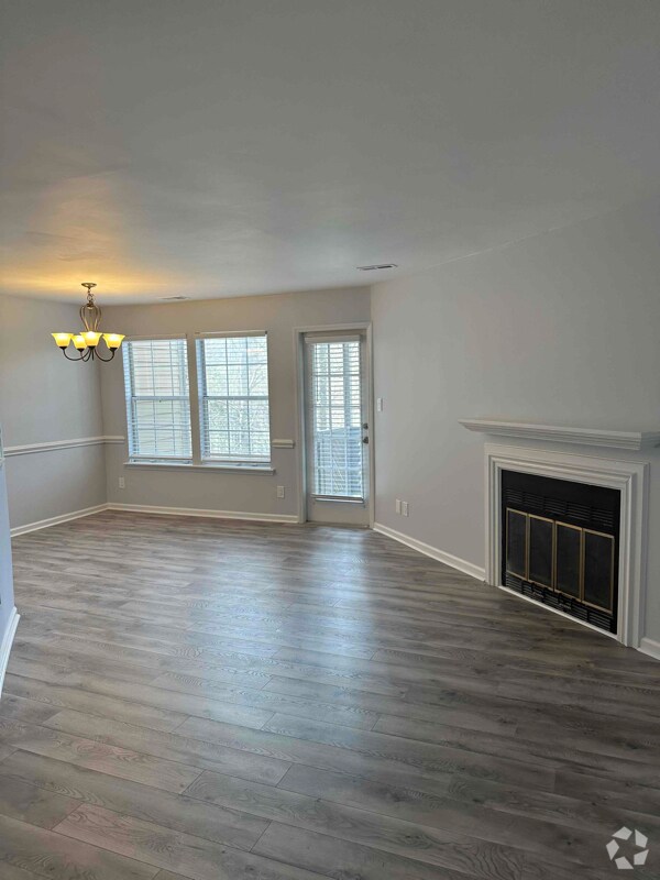 Spring Valley Apartments for Rent with Washer & Dryer Charlotte, NC