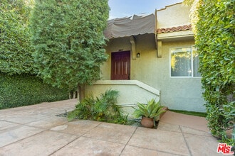 Building Photo - 843 N Ogden Dr