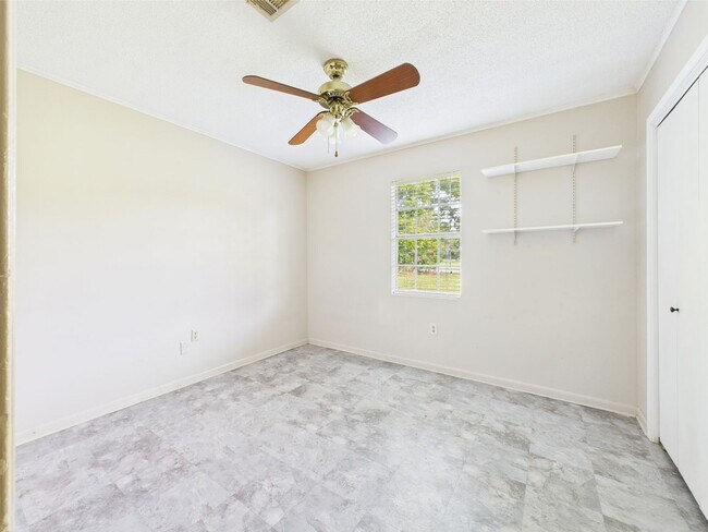 Building Photo - Charming 3-Bedroom, 2-Bath Home in Peacefu...