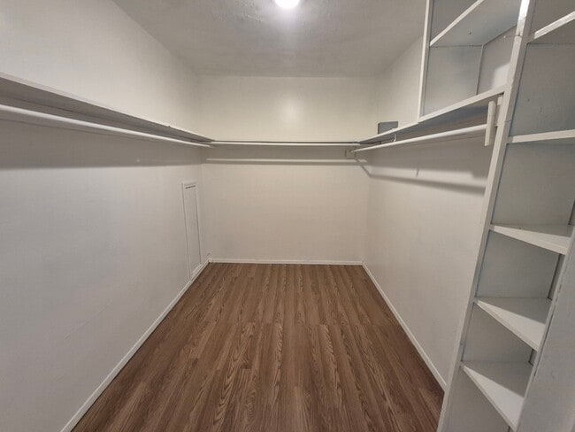 Building Photo - 1604 Calloway St