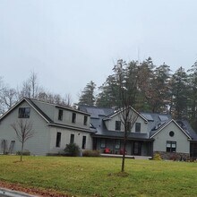 Building Photo - 19 Metacomet Lake Dr