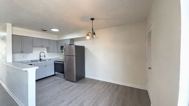 Building Photo - 9634 Elnora St