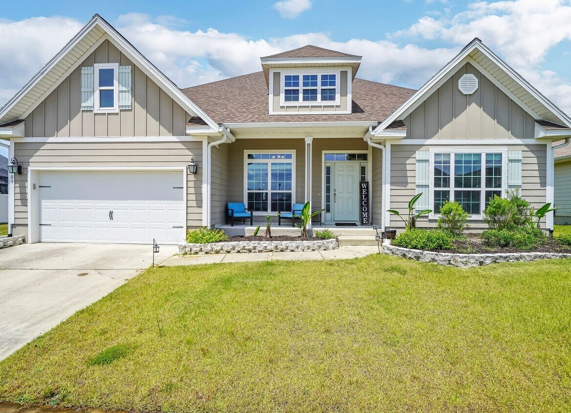 Primary Photo - RARE, Waterfront Property