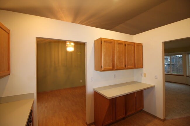 Building Photo - 3 Bed 2.5 Bath - Shannon Forest - Hillcrest - Pet Friendly - NAS Whidbey
