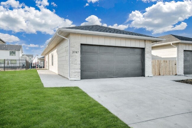 Building Photo - The Heights- Aria Plan