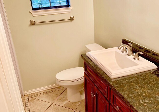 Foto del edificio - 8407 Triton Ln