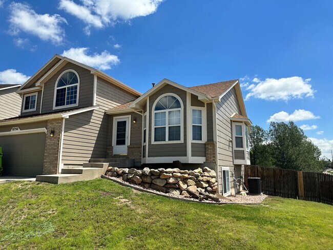 Building Photo - 8750 Massey Cir