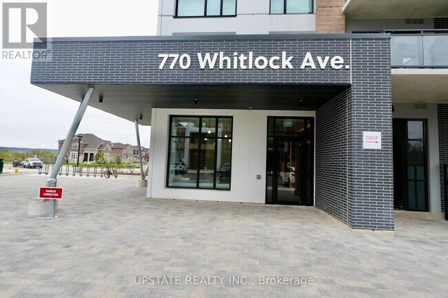 Photo du bâtiment - 770-770 Whitlock Ave
