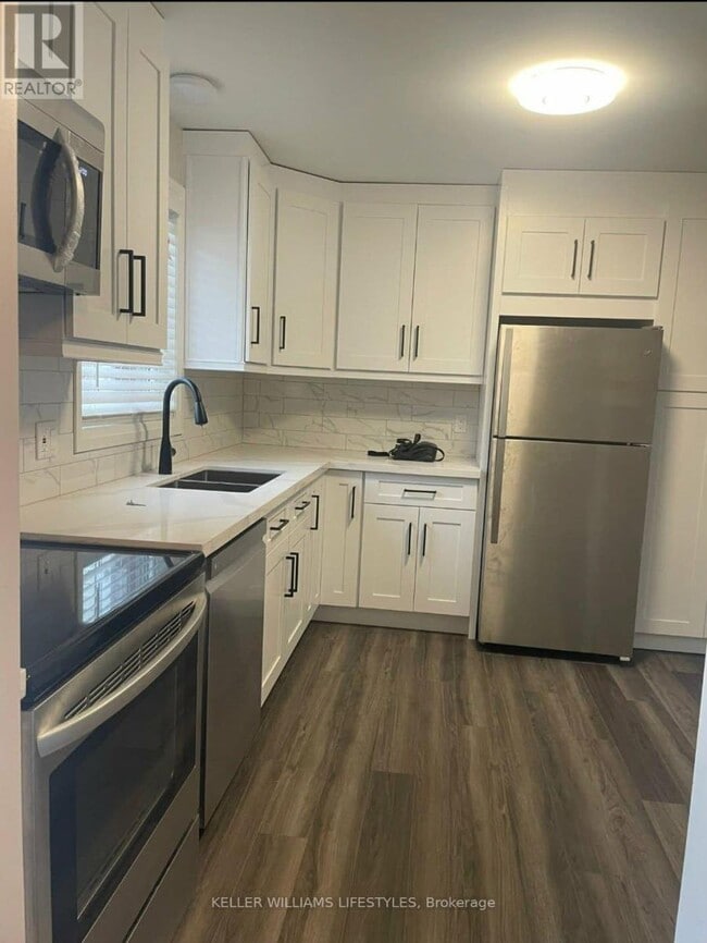 Photo du bâtiment - 70 Chapman Ct