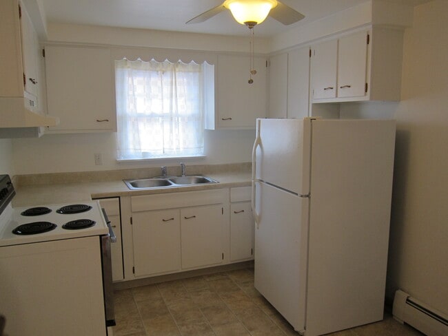 kitchen - 87 Albert St