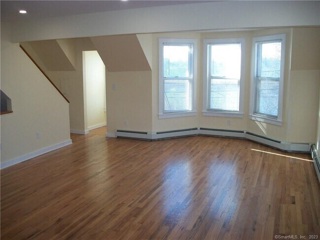 Building Photo - 543 Quinnipiac Ave