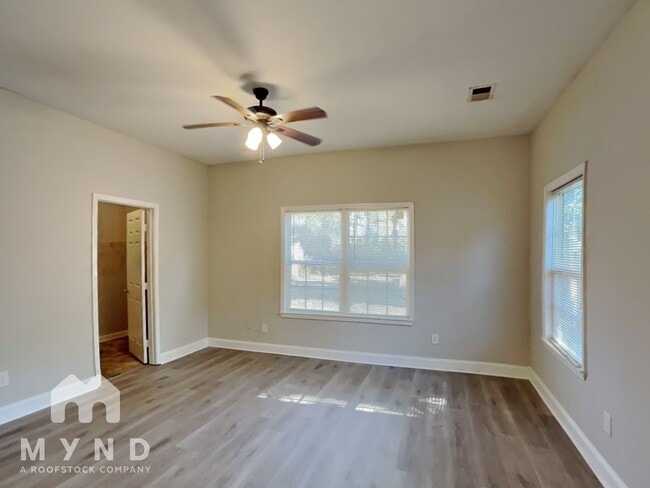 Foto del edificio - 1708 Evans Dr SW