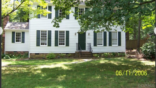 Foto del edificio - 10403 Warren Rd