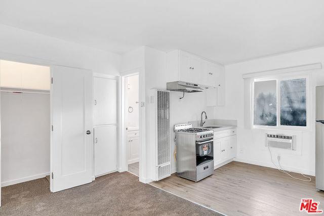 Foto del edificio - 4921 Coldwater Canyon Ave