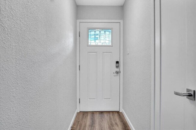 Building Photo - 6100 Woodhue Dr