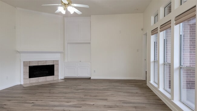 Building Photo - 7414 Fall Creek Bend Ct