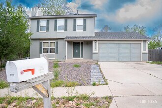 Building Photo - 2115 Rimwood Dr
