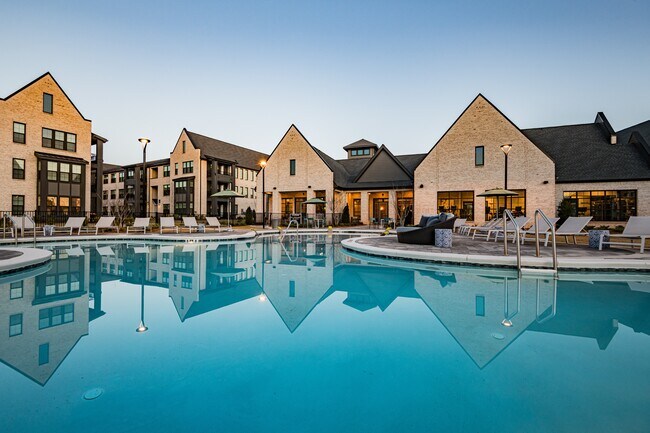 Building Photo - Bexley Westshore