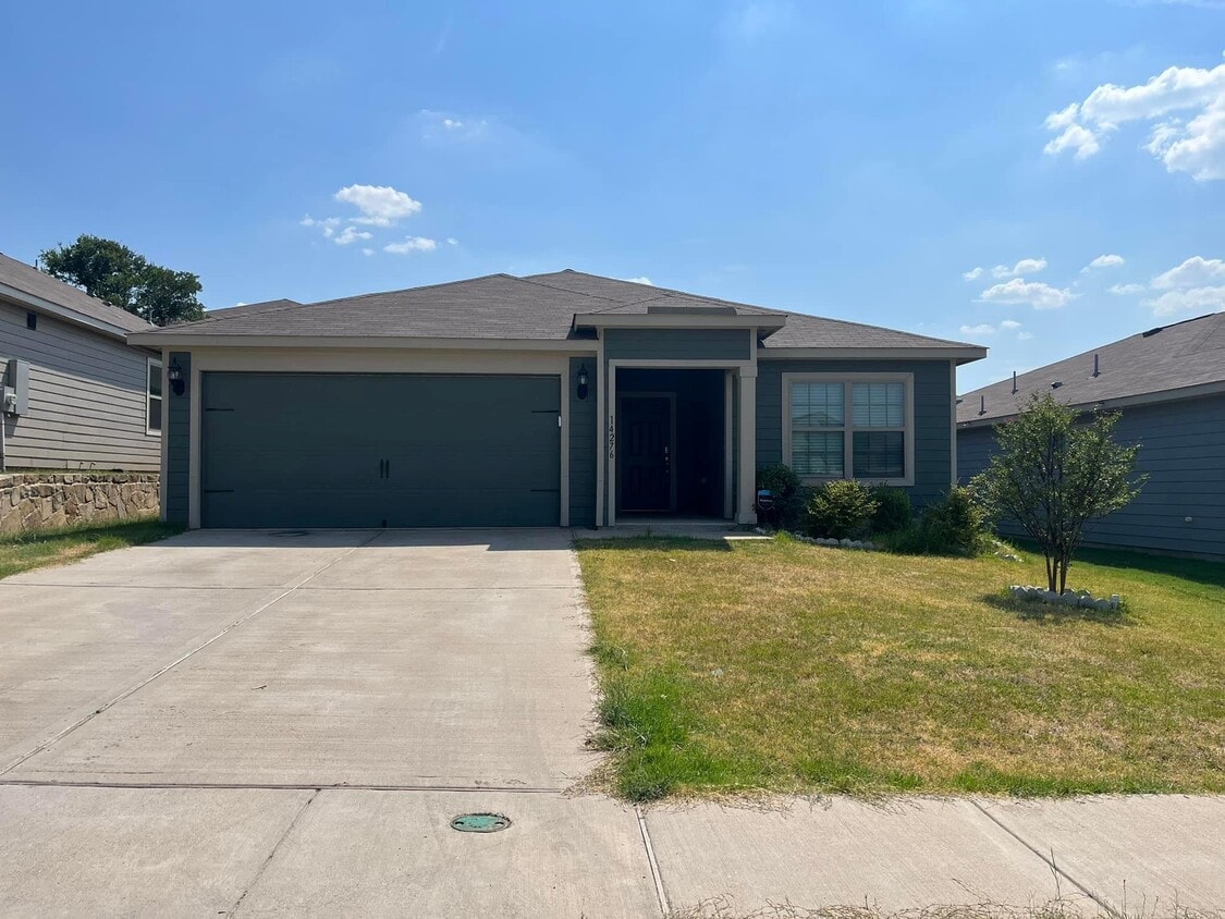 Foto principal - 14276 Greenhaw Ln