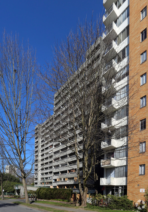 Building Photo - Sunset Towers