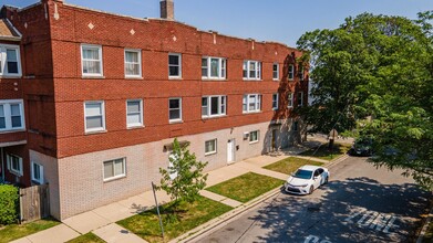Building Photo - 4215 N Lockwood Ave