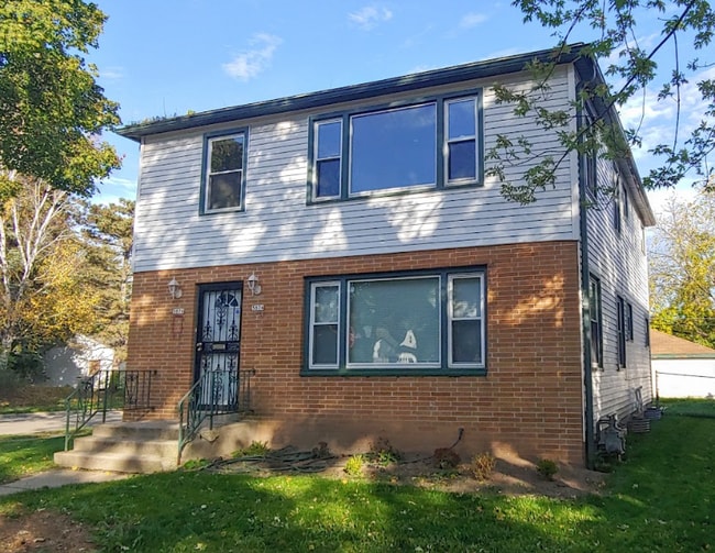 Building Photo - 5874 N 65th St
