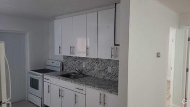 Building Photo - 3721 Almar Rd