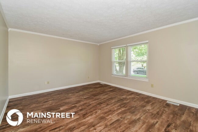 Foto del edificio - 4907 Lunenburg Dr