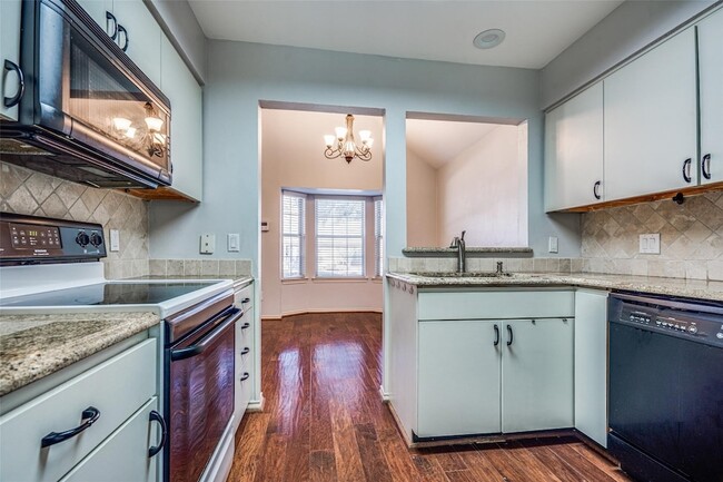 Foto del edificio - 17820 Windflower Way
