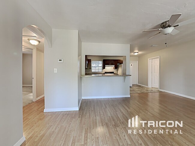 Foto del edificio - 2144 23rd Ave N