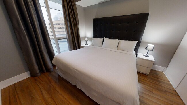 Building Photo - 300 Front St W