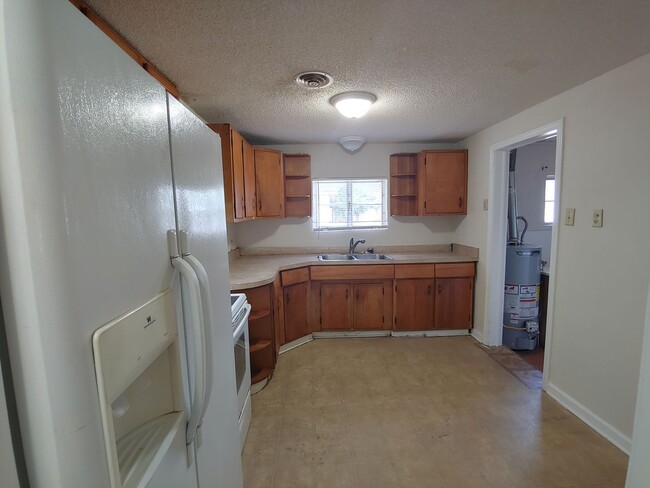 Foto del edificio - 3BR/1BA with 2 car garage in Myrtle Grove