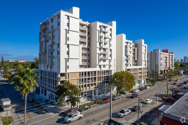 Foto del edificio - Notre Dame Apartments