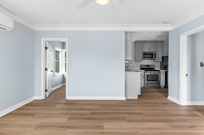 Building Photo - 526 Lime Ave