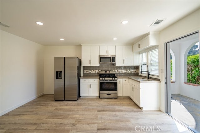 Foto del edificio - 319 Roads End St