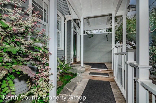 Building Photo - 1 br, 1 bath House - 436 S. Nardo Ave.