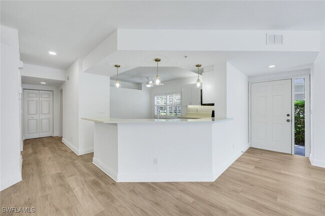 Foto del edificio - 6812 Satinleaf Rd S